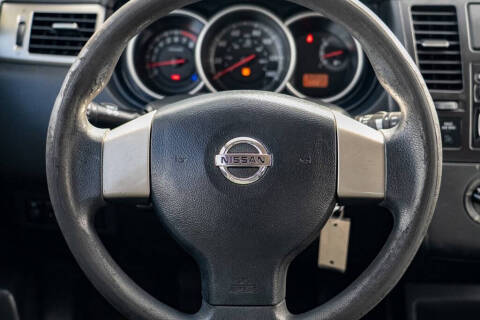 2010 Nissan Versa 1.8 S