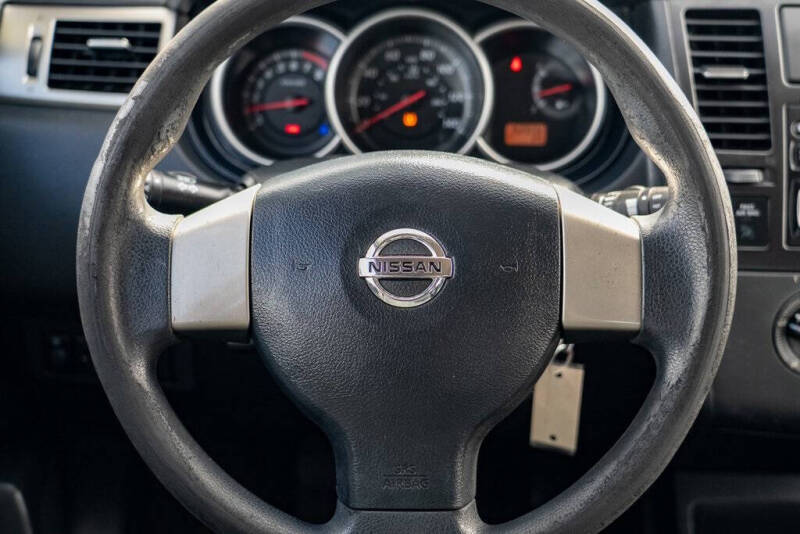 2010 Nissan Versa 1.8 S