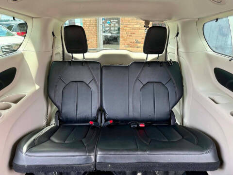 2020 Chrysler Pacifica Touring L