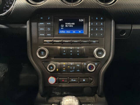 2017 Ford Mustang V6