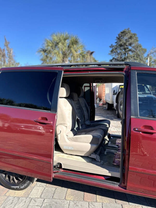 2009 Toyota Sienna CE 8-Passenger