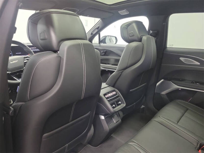 2026 Cadillac LYRIQ-V