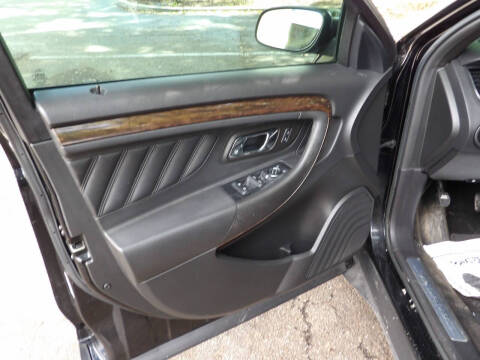 2017 Ford Taurus Limited