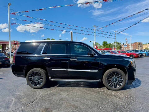 2017 Cadillac Escalade Luxury