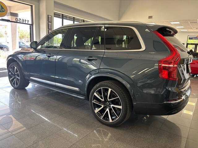 2024 Volvo XC90 B5 Plus Bright Theme