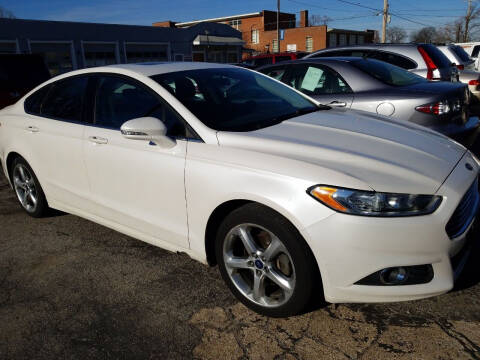 2014 Ford Fusion for sale at Best Deal Motors in Saint Charles MO