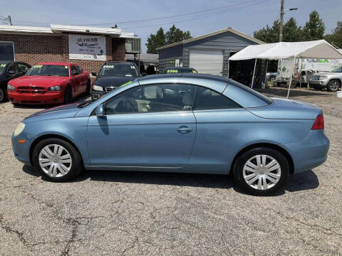 2007 Volkswagen Eos for sale at Autocom, LLC in Clayton NC