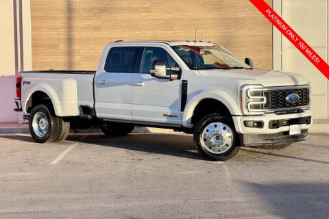 2025 Ford F-450 Super Duty Platinum