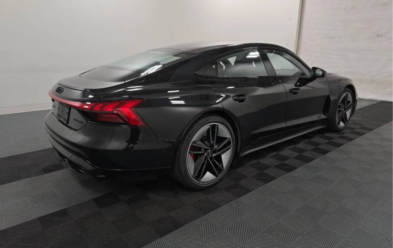 2022 Audi RS e-tron GT quattro