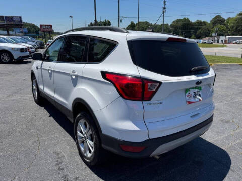 2019 Ford Escape SE