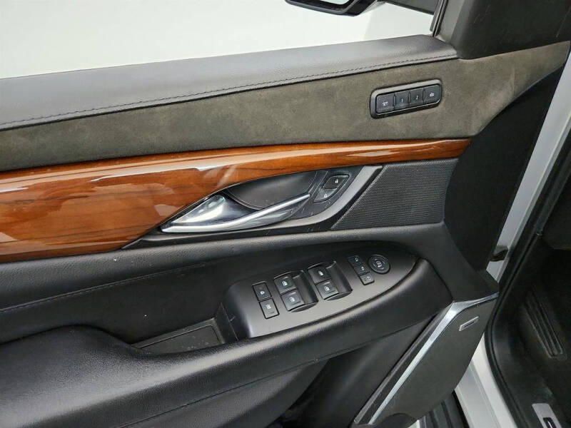 2019 Cadillac Escalade Luxury