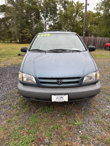 2000 Toyota Sienna LE