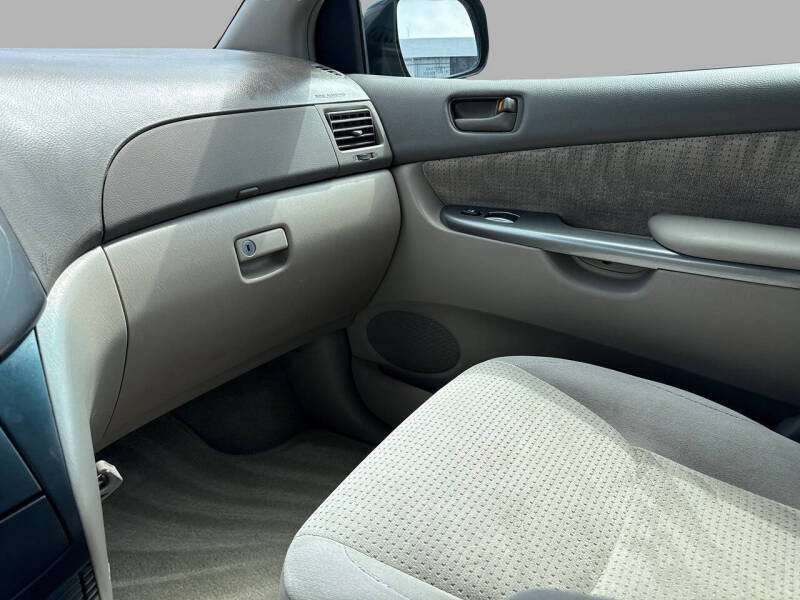 2008 Toyota Sienna LE 7-Passenger
