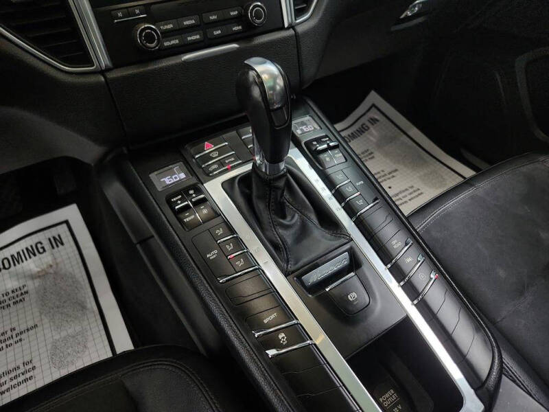 2018 Porsche Macan S