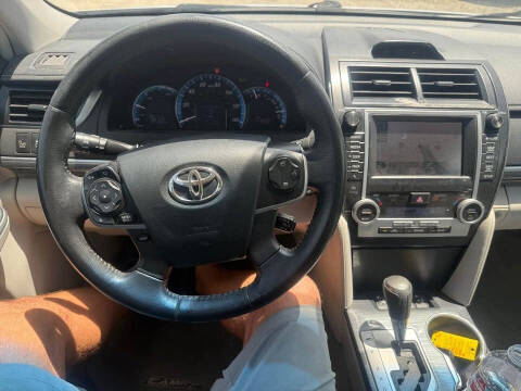 2012 Toyota Camry Hybrid XLE