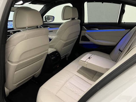 2022 BMW 5 Series 530i