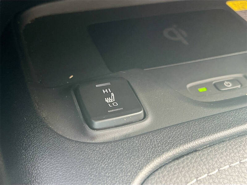 2024 Toyota Corolla Hatchback XSE