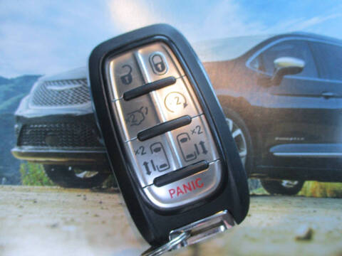 2023 Chrysler Pacifica Plug-In Hybrid Touring L