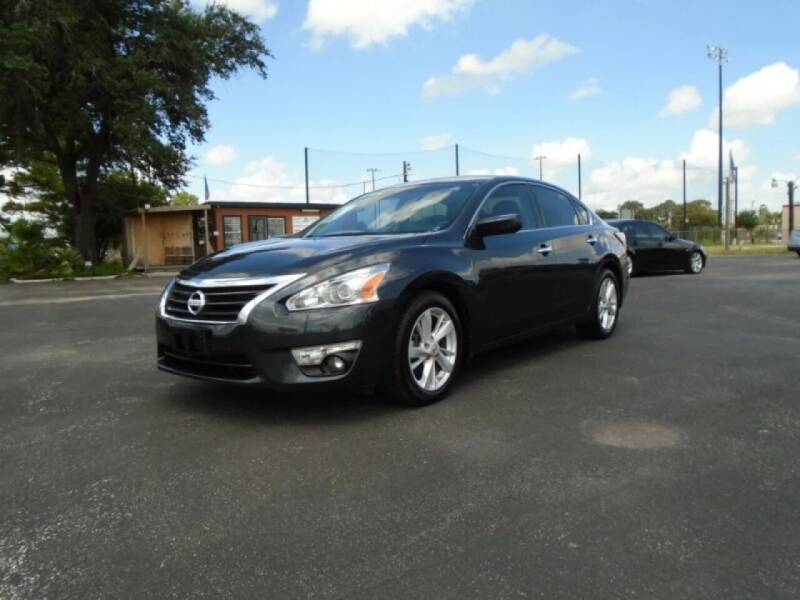 2015 Nissan Altima for sale at American Auto Exchange in Houston TX