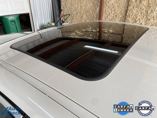 2024 BMW 3 Series 330e