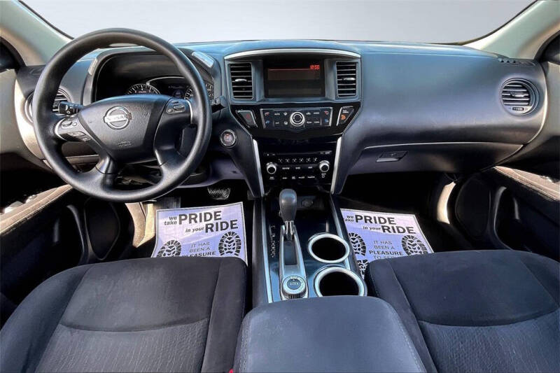 2014 Nissan Pathfinder S