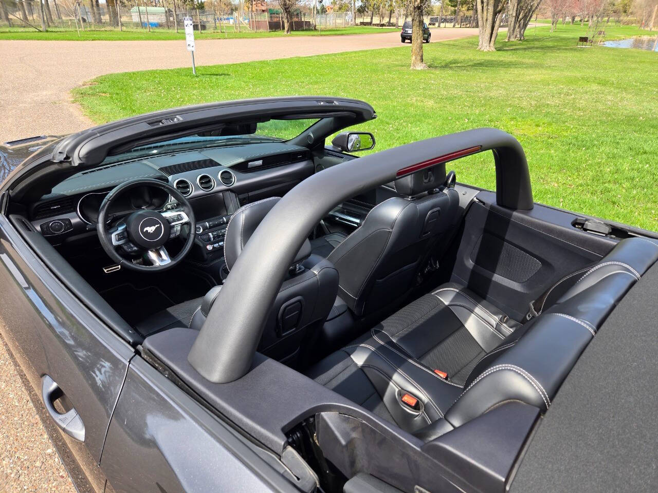 2019 Ford Mustang 76
