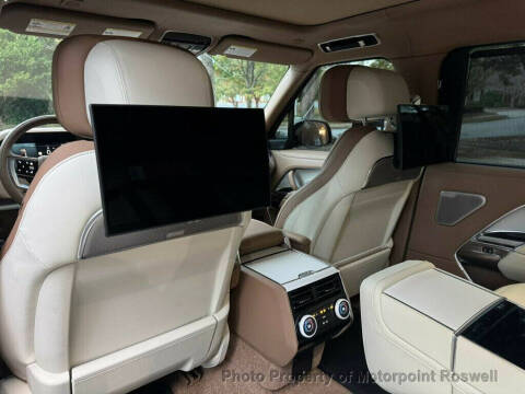 2025 Land Rover Range Rover P615 SV LWB