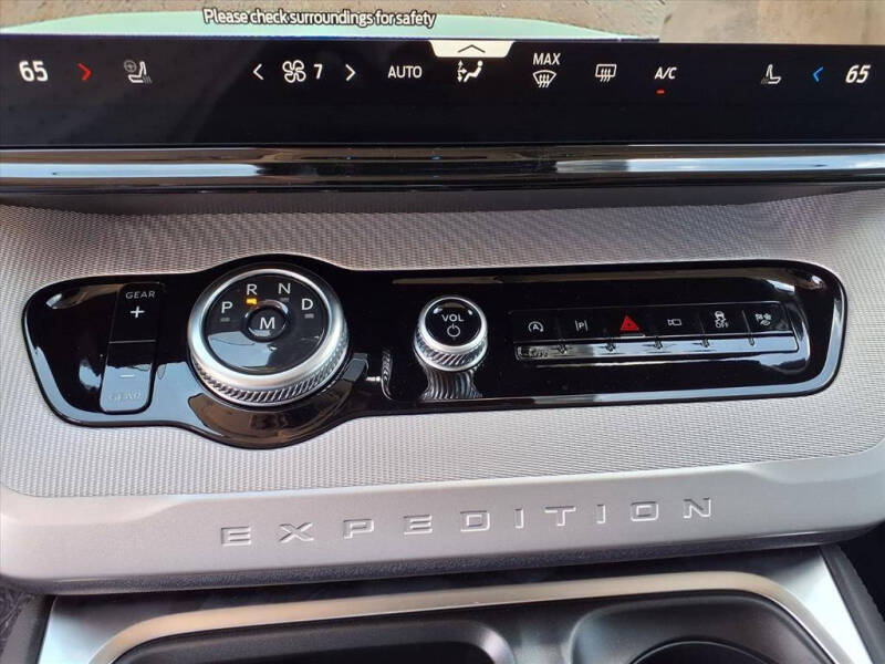 2026 Ford Expedition Active