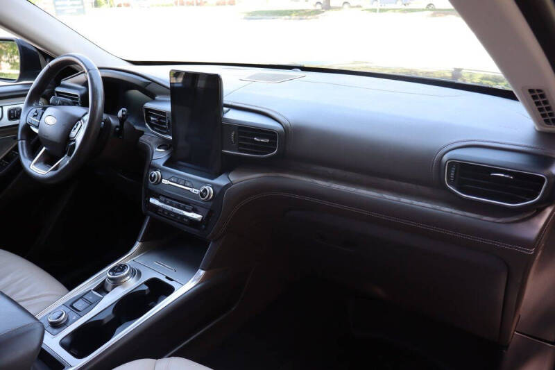 2020 Ford Explorer Platinum