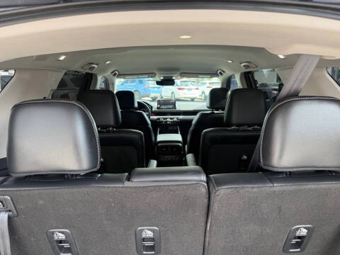 2024 Honda Pilot EX-L w/Rear Captain's Chairs