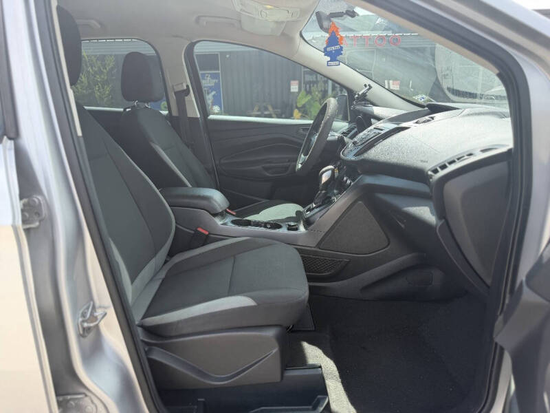 2016 Ford Escape S