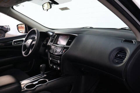 2019 Nissan Pathfinder S