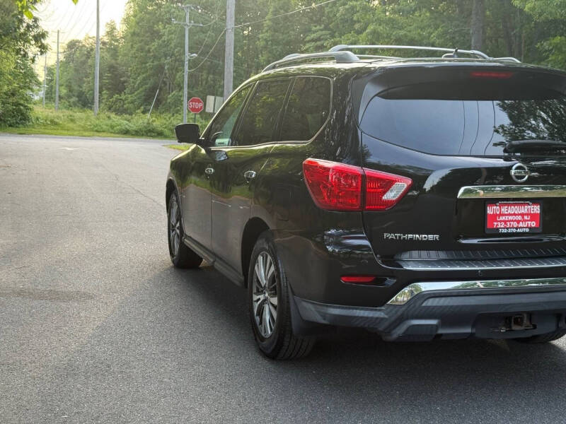 2017 Nissan Pathfinder SL