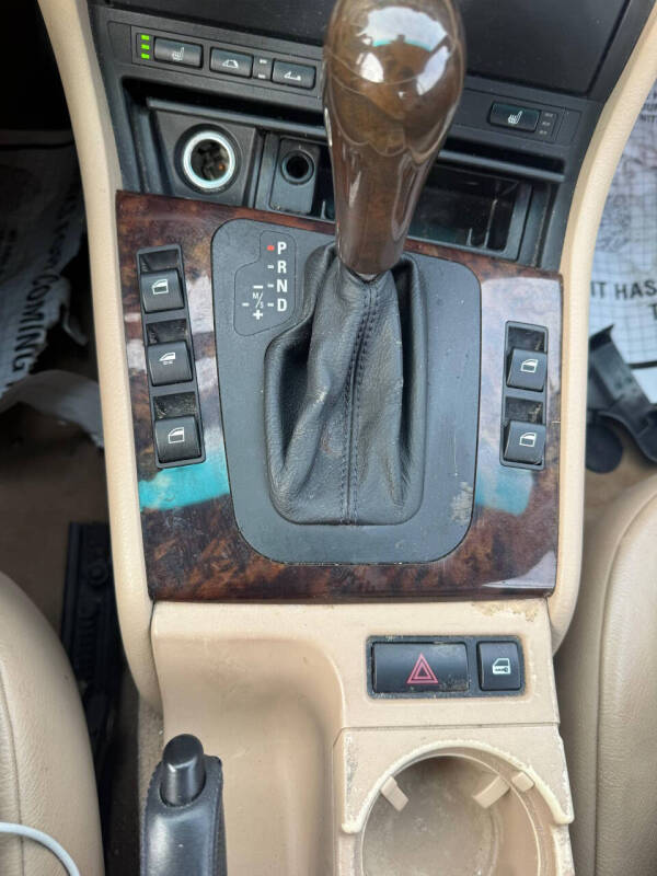 2005 BMW 3 Series 325Ci