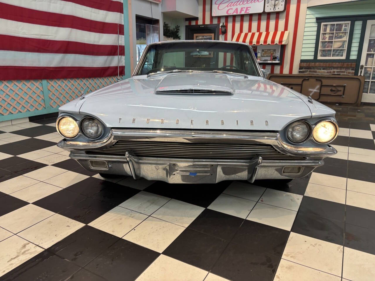 1964 Ford Thunderbird 38