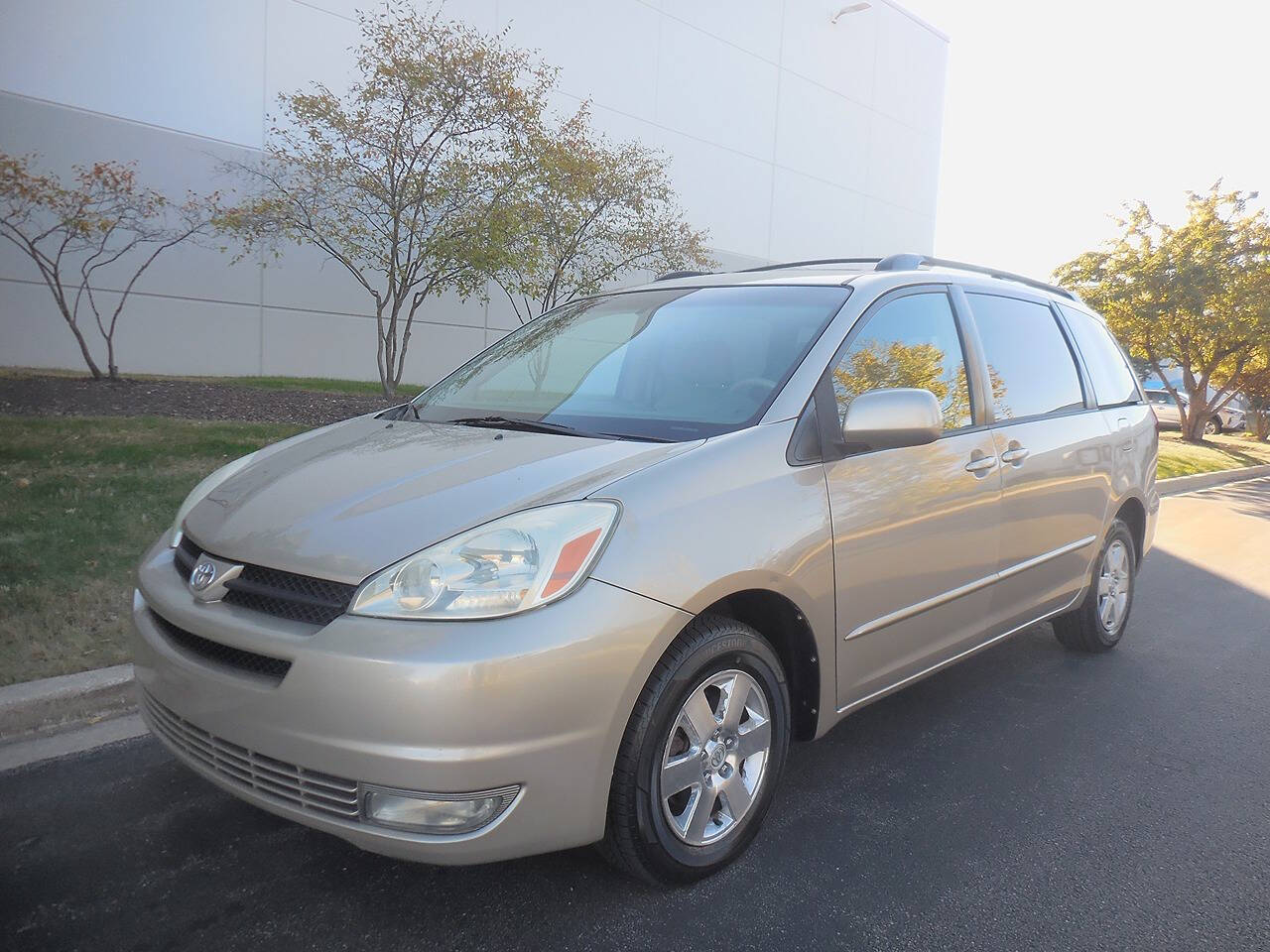 2004 Toyota Sienna for sale at Genuine Motors in Schaumburg, IL