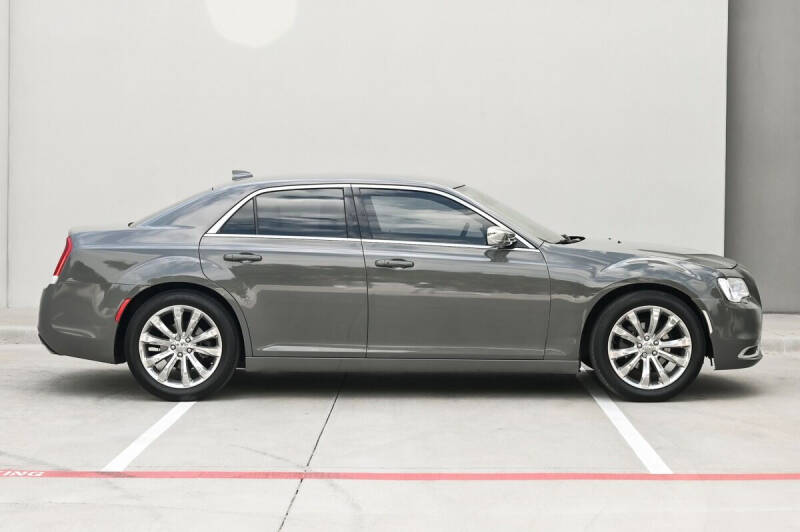 2019 Chrysler 300 Limited