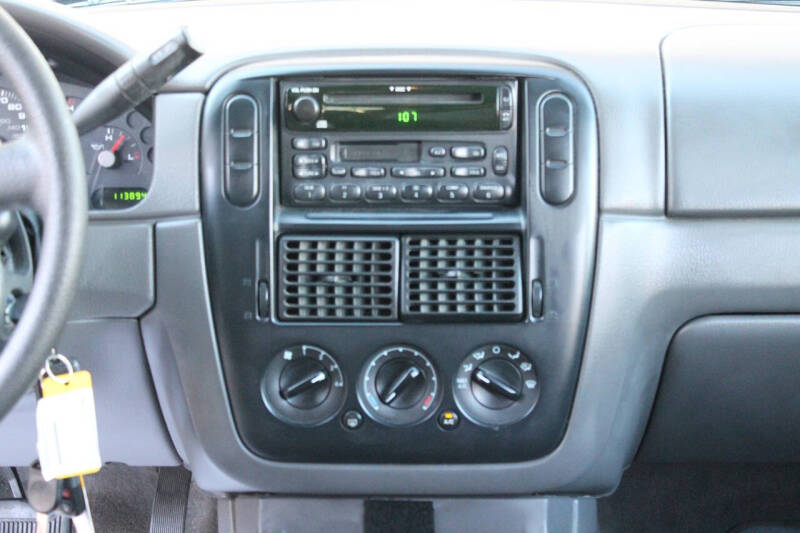 2003 Ford Explorer XLS