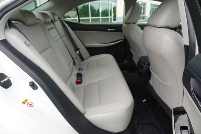 2016 Lexus IS 200t