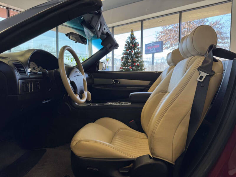 2004 Ford Thunderbird Deluxe