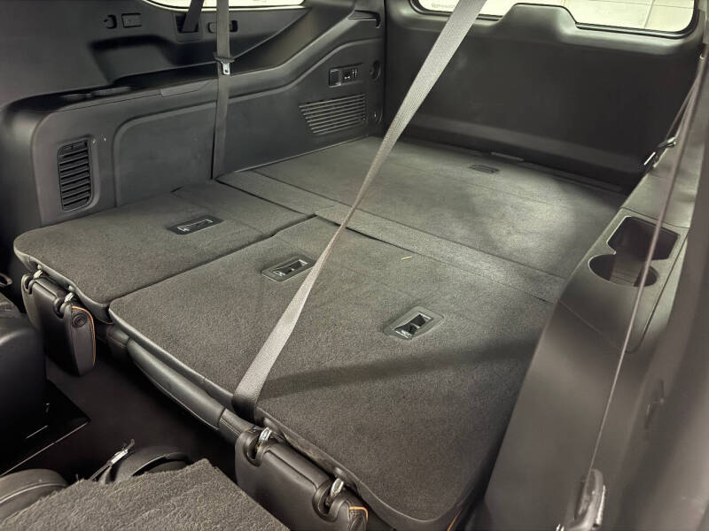 2023 GMC Yukon XL AT4