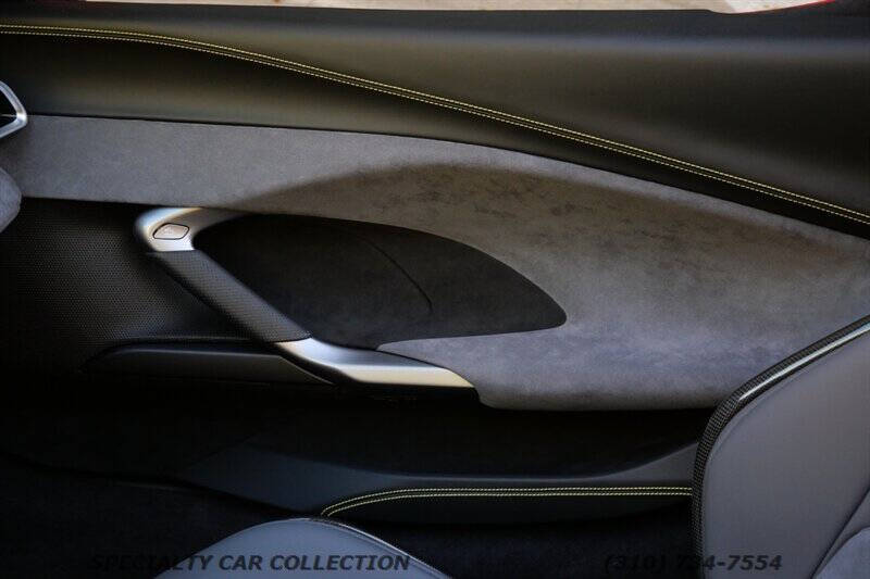 2025 Ferrari 296 GTS