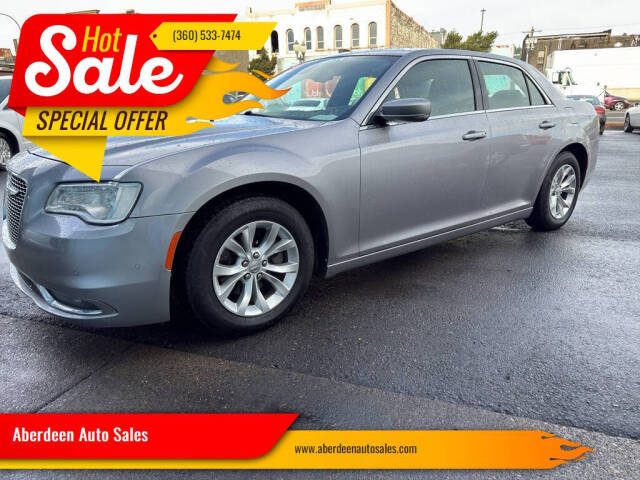 2015 Chrysler 300 Limited's photo