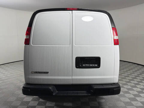 2021 Chevrolet Express 2500