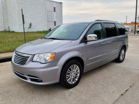 2014 Chrysler Town and Country for sale at DFW Autohaus in Dallas TX
