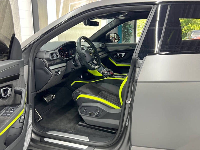 2022 Lamborghini Urus