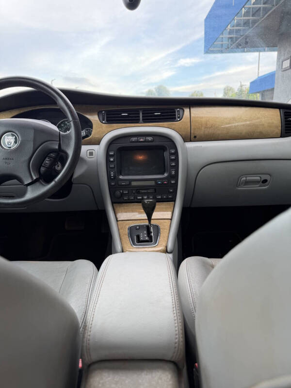 2002 Jaguar X-Type 2.5