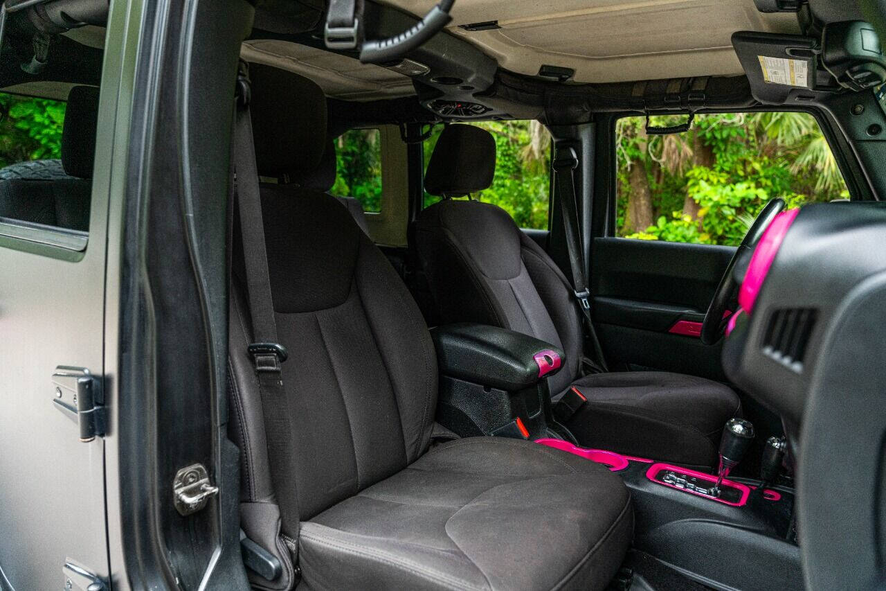 2015 JEEP Wrangler SUV / Crossover - $25,999