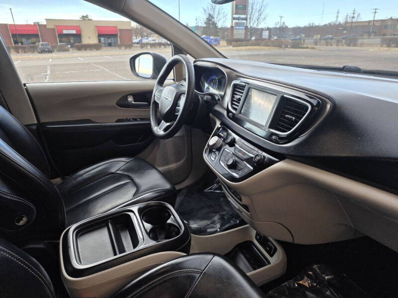 2021 Chrysler Voyager LXi