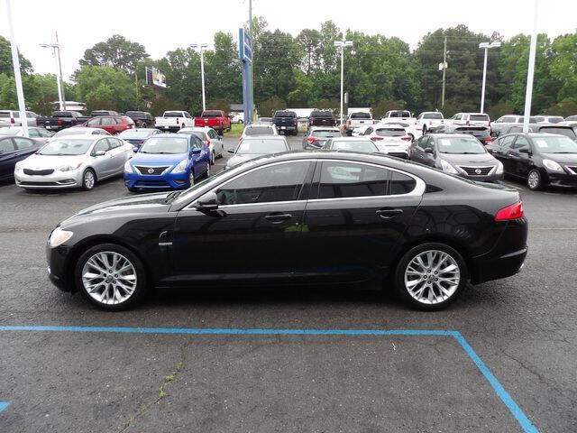 Black 2011 Jaguar XF Base 4dr Sedan 2